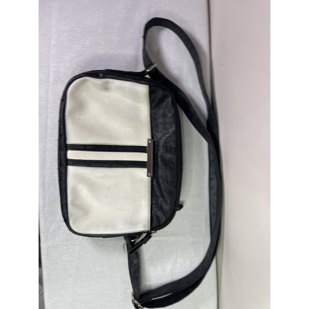 Treviso Faux Leather Black And White Handbag Over The Shoulder *flaw